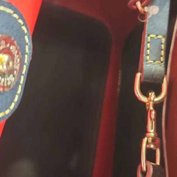 Dooney and Bourke bag. APPROX. 12"wide and 11"tall - Picture 4 of 4